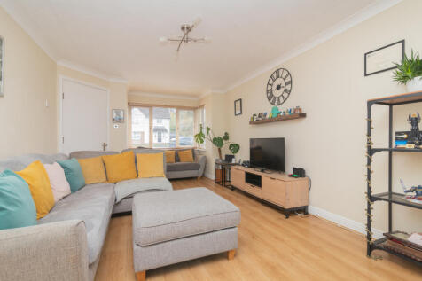 32 torbracken howwood, johnstone pa9 1dy L-3