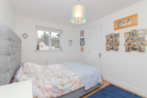 32 torbracken howwood, johnstone pa9 1dy L-35