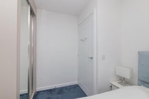 18 cowan avenue pa5 9fg L-10