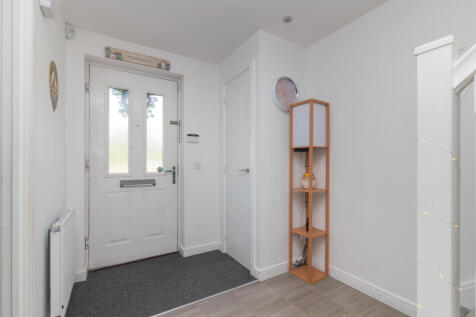 18 cowan avenue pa5 9fg L-25