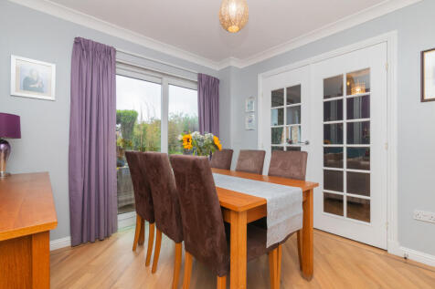 42 Strathcarron Drive, Paisley PA27AW-5