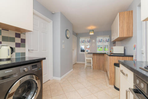 42 Strathcarron Drive, Paisley PA27AW-12