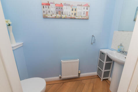 42 Strathcarron Drive, Paisley PA27AW-14