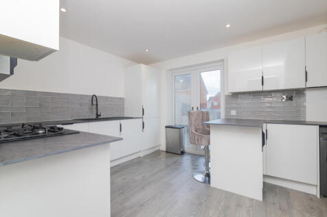 28 Langroods circle-6