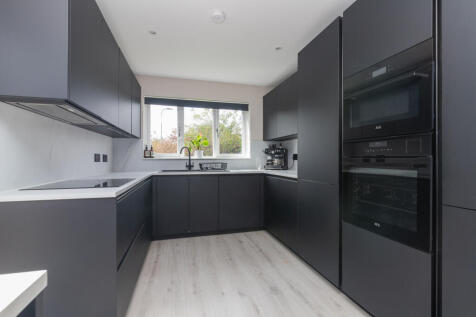 50 Fischer Gardens, Paisley L-24