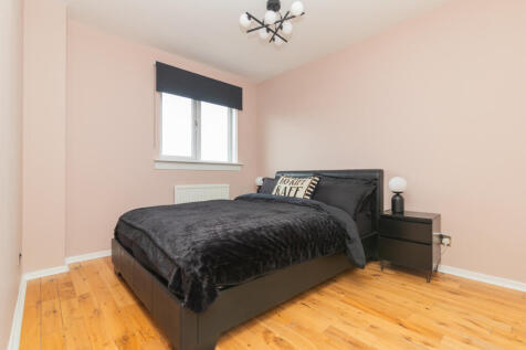 50 Fischer Gardens, Paisley L-40