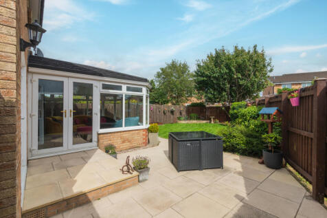 50 Fischer Gardens, Paisley L-11