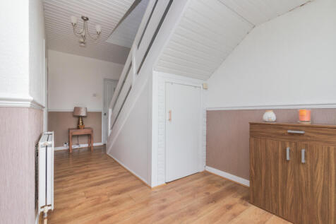 99 hillside road, Paisley pa2 7aw L-14