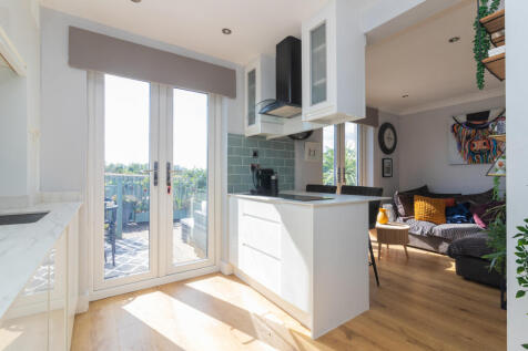 23 Linnet Avenue L-8