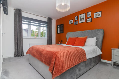 81 rosemont place, Barrhead g78 1fe L-35