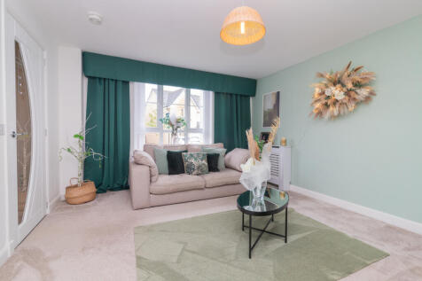 4 Glengariff Way Elderslie  PA5 9BY L-32