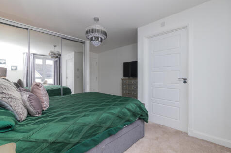 4 Glengariff Way Elderslie  PA5 9BY L-28
