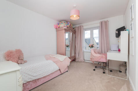 4 Glengariff Way Elderslie  PA5 9BY L-10