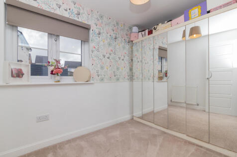 4 Glengariff Way Elderslie  PA5 9BY L-13