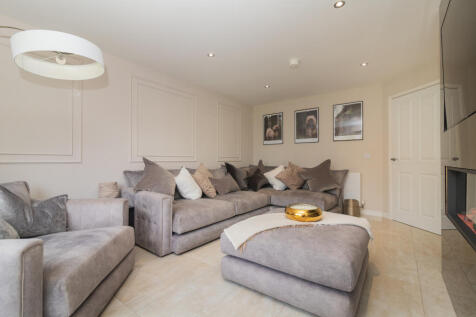 85 barskiven Road L-18