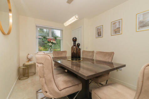 85 barskiven Road L-9