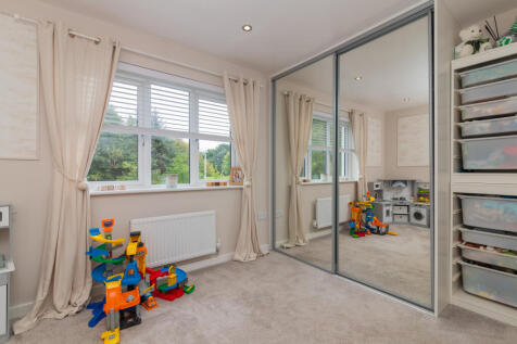 85 barskiven Road L-24