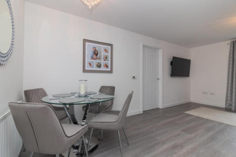 6 Mill of cart way, Linwood PA5 8FH L-14