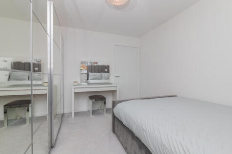 6 Mill of cart way, Linwood PA5 8FH L-38
