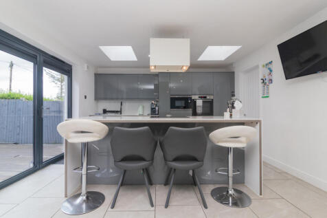 41 Kinpurnie Road, Paisley, PA1 2HG-16