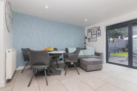 41 Kinpurnie Road, Paisley, PA1 2HG-13
