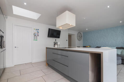 41 Kinpurnie Road, Paisley, PA1 2HG-11