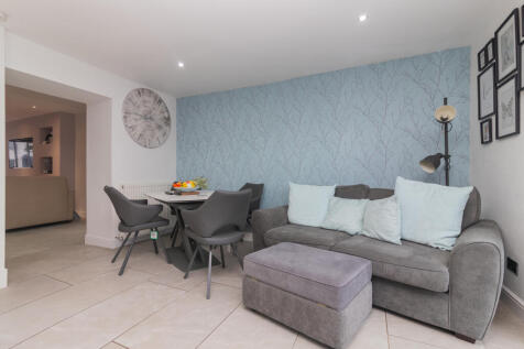 41 Kinpurnie Road, Paisley, PA1 2HG-14