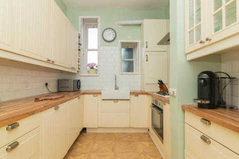 Flat 2 Hill House Stanely Road Paisley PA26HG-4