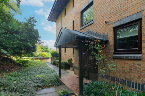 44 Victoria Gardens-19