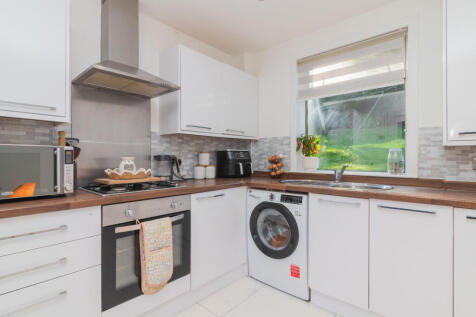 10 burnfoot crescent paisley pa2 8nr-2