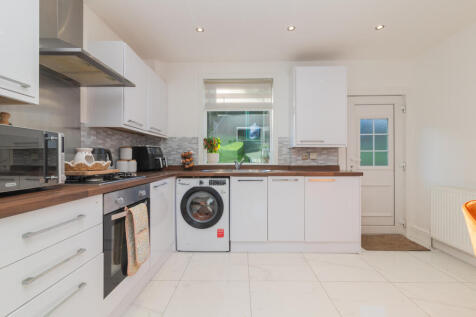 10 burnfoot crescent paisley pa2 8nr-1