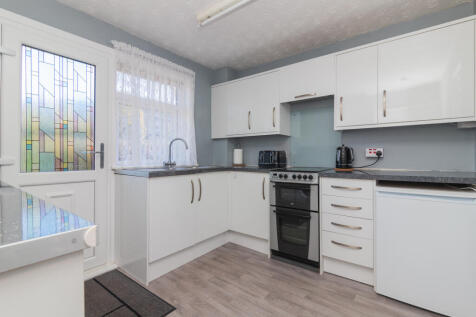4 glendower way paisley L-15