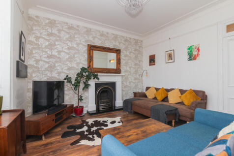 31-2, Whitehaugh Drive, Paisley, Renfrewshire, PA1