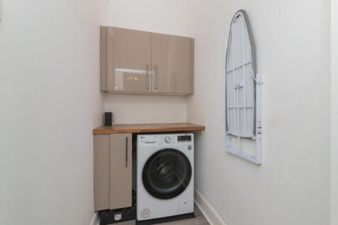 31-2, Whitehaugh Drive, Paisley, Renfrewshire, PA1