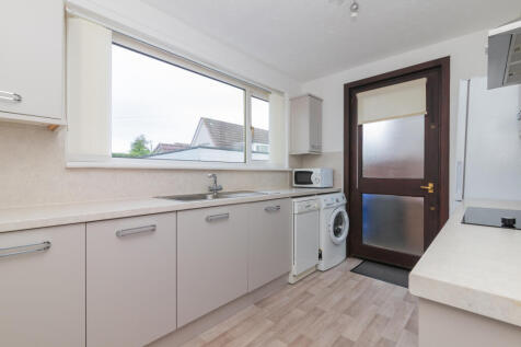 2a cross road Paisley-10