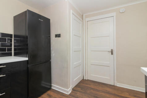 100 Glenburn Road PA2 8HP L-23