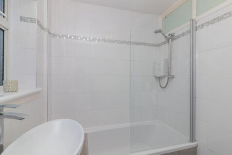 100 Glenburn Road PA2 8HP L-12