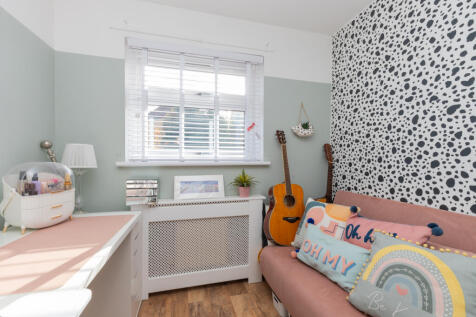 23 Helmsdale drive pa2 0pg 3L-29