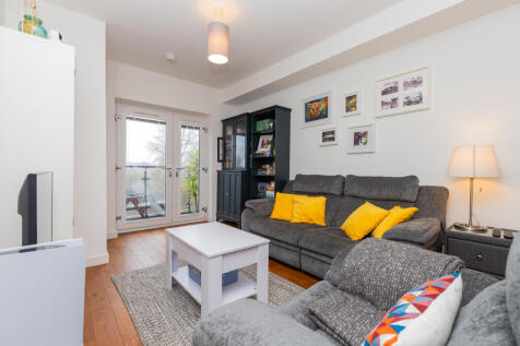 Flat 3-2, 2 Riverford Court Glasgow G43 1FB 2L-2