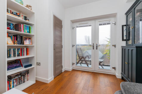 Flat 3-2, 2 Riverford Court Glasgow G43 1FB 2L-10