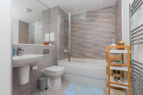 Flat 3-2, 2 Riverford Court Glasgow G43 1FB 2L-22