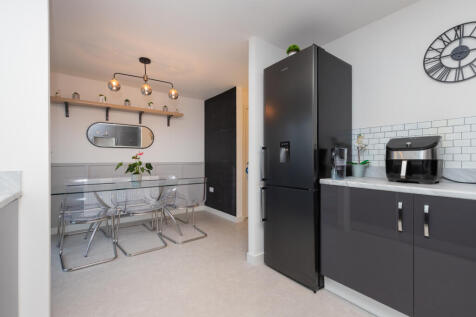 47 Barskiven Circle pa1 2fa-23