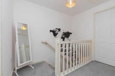 47 Barskiven Circle pa1 2fa-33