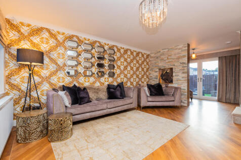 1 deanston park, barrhead L-13