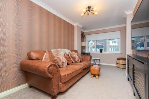 1 deanston park, barrhead L-1