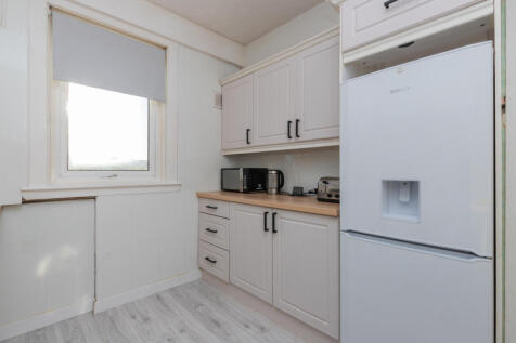 41 Green Road Paisley L -14