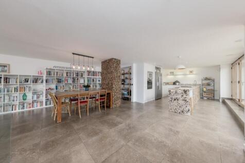 Spacious Throughout