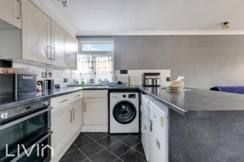 SHERWOOD COURT 11 -41_
