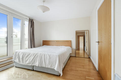 PARK LANE 84, FLAT 18 (8)