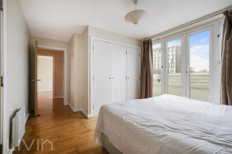 PARK LANE 84, FLAT 18 (10)